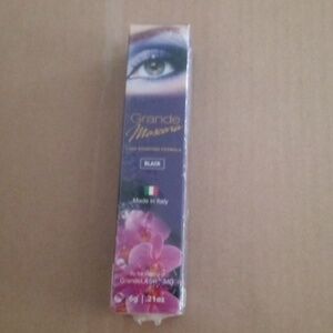 Grande Mascara Black